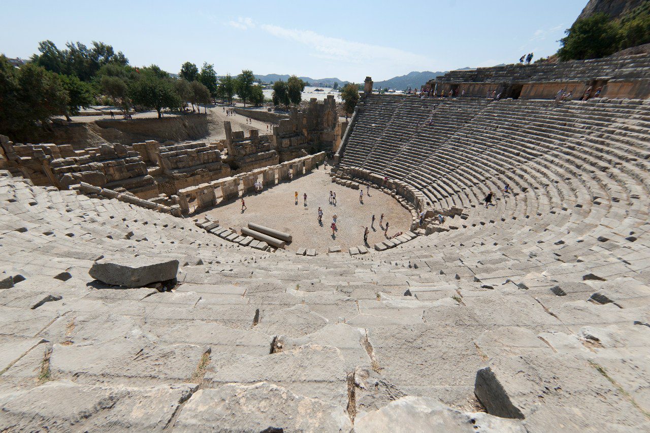 Амфитеатр древней Миры